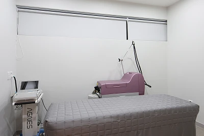Laser Clinic 9